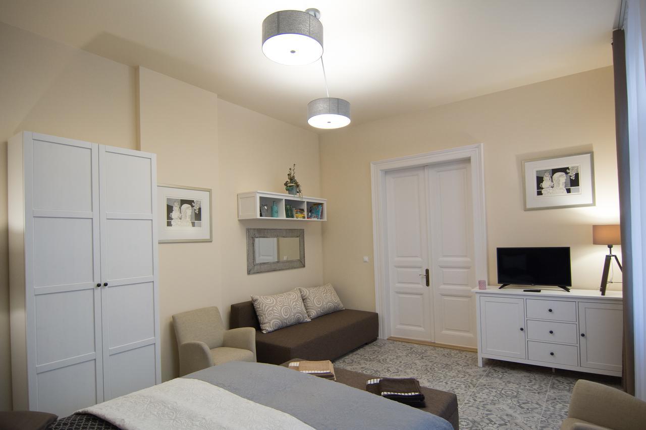 Zora Apartman Eger Kültér fotó